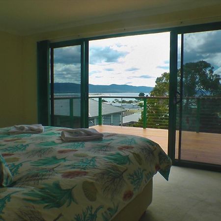 'The Lookout' At 27 Fraser Street Bicheno Luaran gambar
